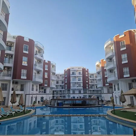 1 Bedroom Poolside Apartment B106 Aqua Tropical Resort